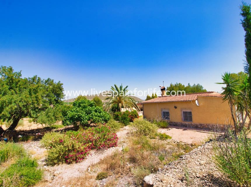 4 soverom Finca/Herregård til salgs i Hondon de las Nieves med svømmebasseng garasje - € 265 000 (Ref: 9883667)