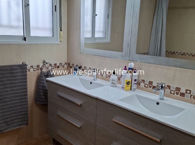 5 Zimmer Finca/Landgut zu verkaufen in Catral - 449.995 € (Ref: 9889346)
