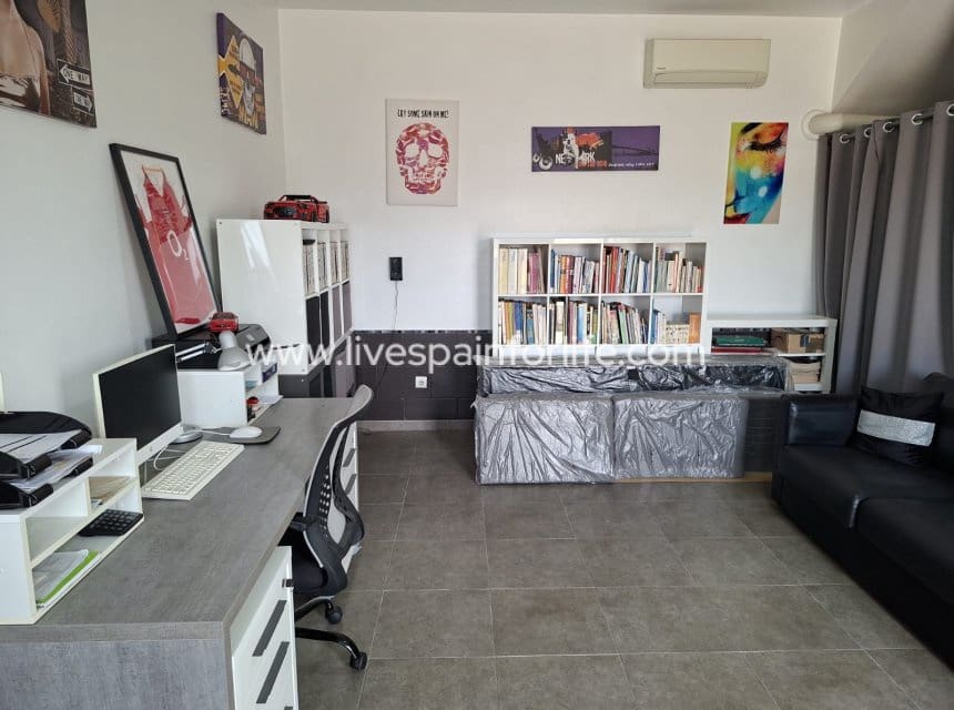 5 Zimmer Finca/Landgut zu verkaufen in Catral mit Pool Garage - 449.995 € (Ref: 9889346)