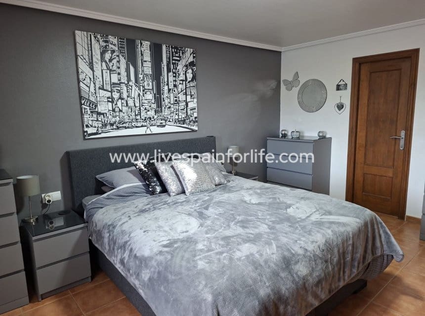 5 Zimmer Finca/Landgut zu verkaufen in Catral mit Pool Garage - 449.995 € (Ref: 9889346)