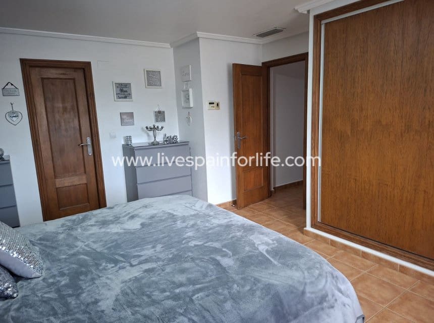 5 Zimmer Finca/Landgut zu verkaufen in Catral mit Pool Garage - 449.995 € (Ref: 9889346)