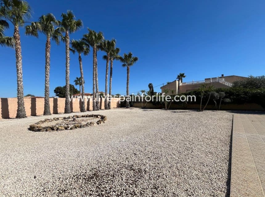 5 Zimmer Finca/Landgut zu verkaufen in Catral mit Pool Garage - 449.995 € (Ref: 9889346)