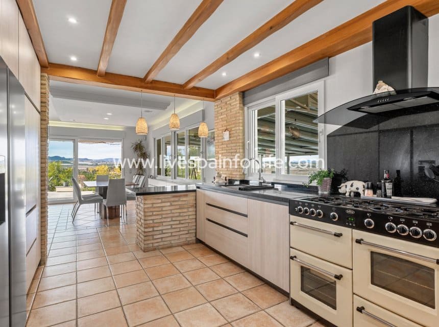 4 sovrum Finca/Hus på landet till salu i Torremendo med pool garage - 999 000 € (Ref: 9892924)
