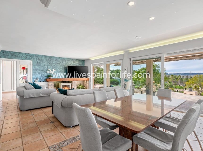 4 sovrum Finca/Hus på landet till salu i Torremendo med pool garage - 999 000 € (Ref: 9892924)