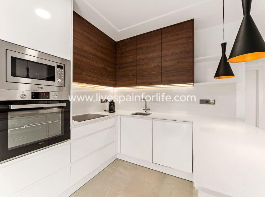 3 Zimmer Villa zu verkaufen in Ciudad Quesada mit Pool - 499.000 € (Ref: 9892925)