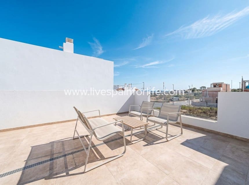 3 Zimmer Villa zu verkaufen in Ciudad Quesada mit Pool - 499.000 € (Ref: 9892925)