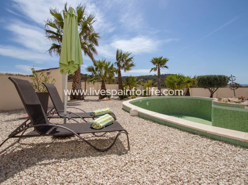 6 bedroom Finca/Country House for sale in Barbarroja with pool - € 534,995 (Ref: 9895052)