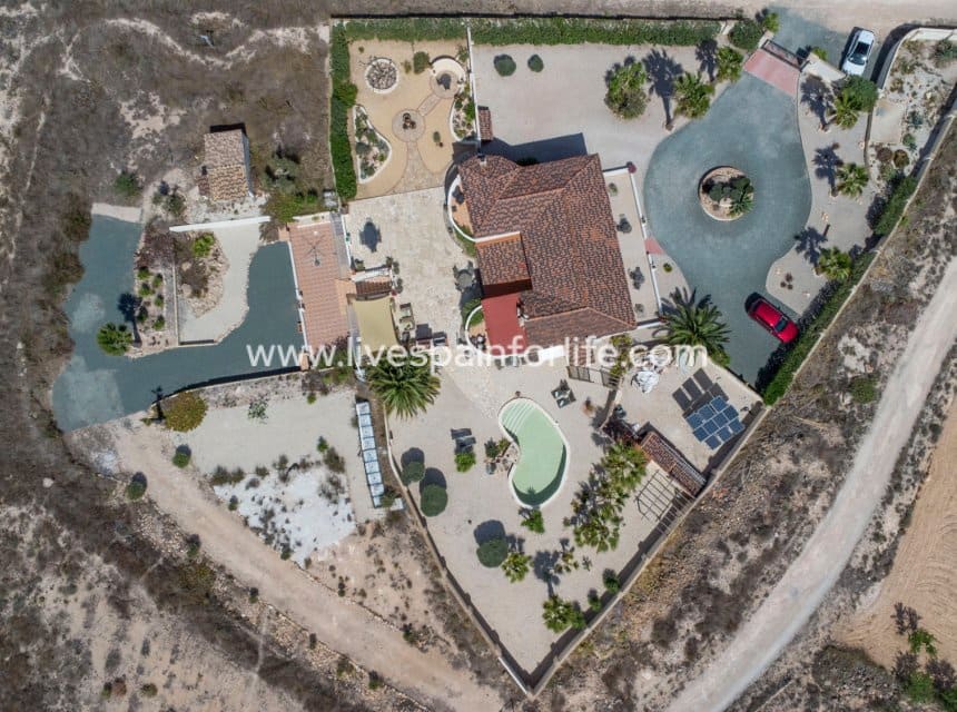 6 sypialnia Finka/Dom wiejski na sprzedaż w Barbarroja z basenem - 534 995 € (Ref: 9905011)