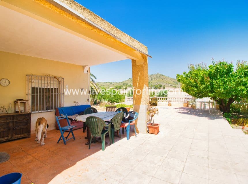 4 Zimmer Finca/Landgut zu verkaufen in Hondon de las Nieves mit Pool Garage - 290.000 € (Ref: 9905017)