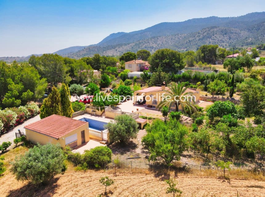 4 Zimmer Finca/Landgut zu verkaufen in Hondon de las Nieves mit Pool Garage - 290.000 € (Ref: 9905017)