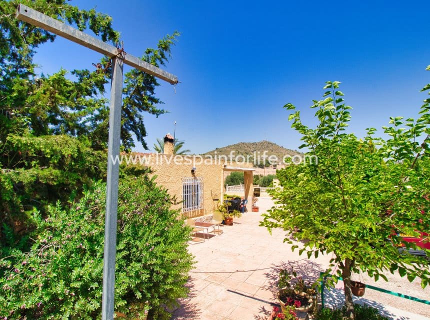 4 Zimmer Finca/Landgut zu verkaufen in Hondon de las Nieves mit Pool Garage - 290.000 € (Ref: 9905017)