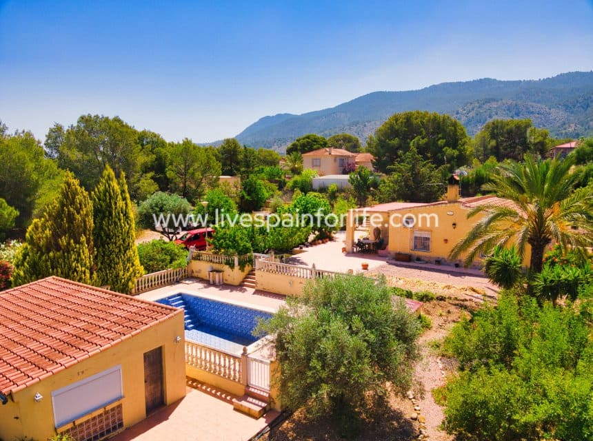 4 Zimmer Finca/Landgut zu verkaufen in Hondon de las Nieves mit Pool Garage - 290.000 € (Ref: 9905017)