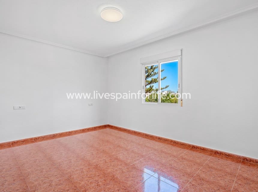 4 quarto Quinta/Casa Rural para venda em Dolores com piscina garagem - 529 900 € (Ref: 9909025)