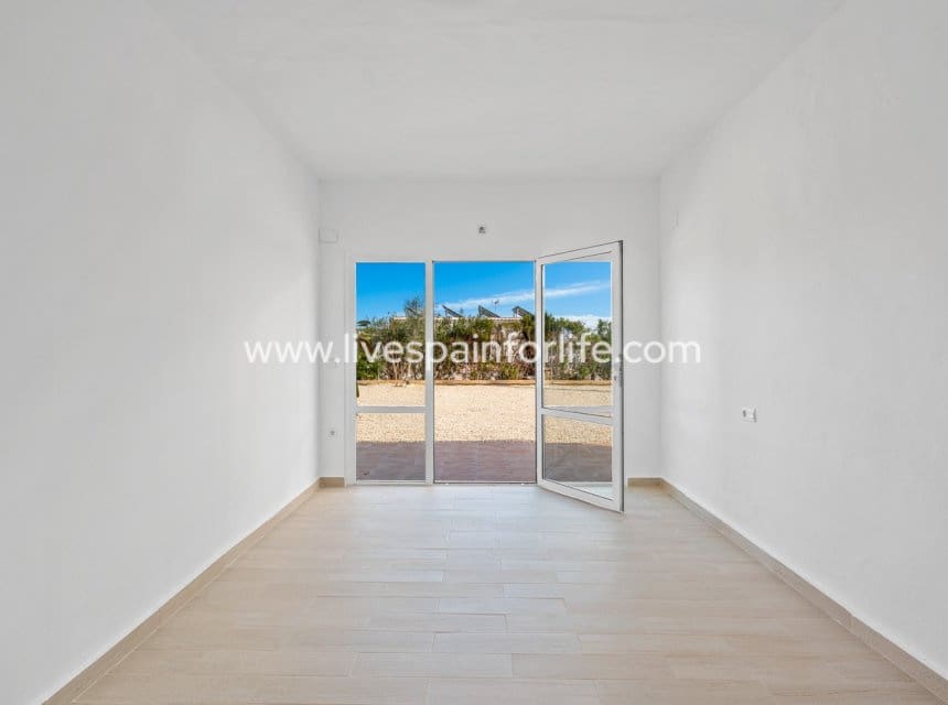 4 quarto Quinta/Casa Rural para venda em Dolores com piscina garagem - 529 900 € (Ref: 9909025)