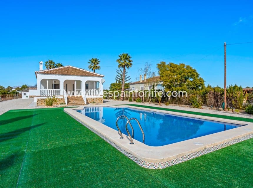 4 quarto Quinta/Casa Rural para venda em Dolores com piscina garagem - 529 900 € (Ref: 9909025)