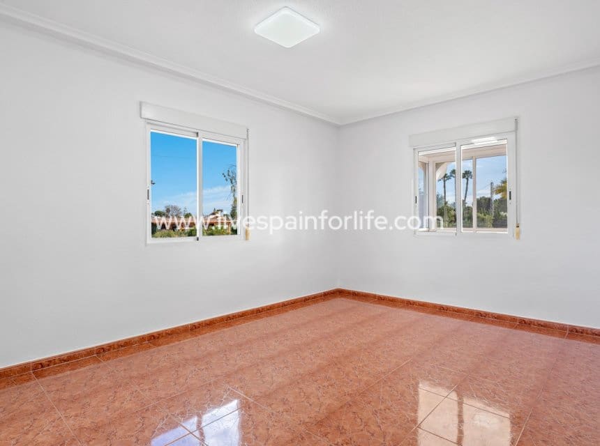4 quarto Quinta/Casa Rural para venda em Dolores com piscina garagem - 529 900 € (Ref: 9909025)