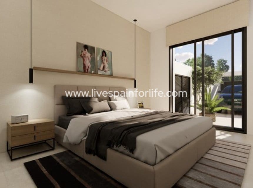 Chalet de 3 habitaciones en San Fulgencio en venta con piscina garaje - 365.000 € (Ref: 9911517)