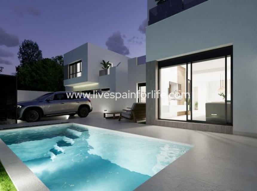 Chalet de 3 habitaciones en San Fulgencio en venta con piscina garaje - 365.000 € (Ref: 9911517)
