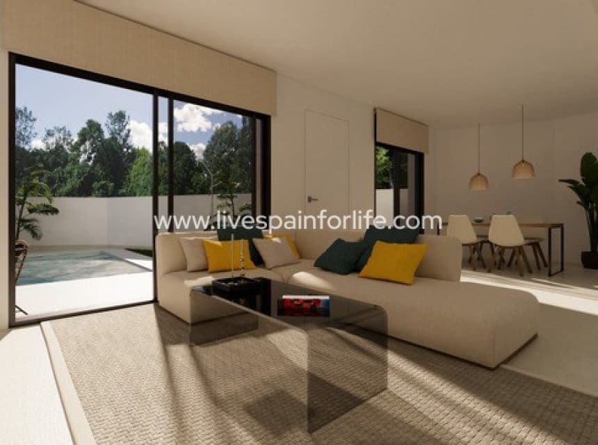 Chalet de 3 habitaciones en San Fulgencio en venta con piscina garaje - 365.000 € (Ref: 9911517)