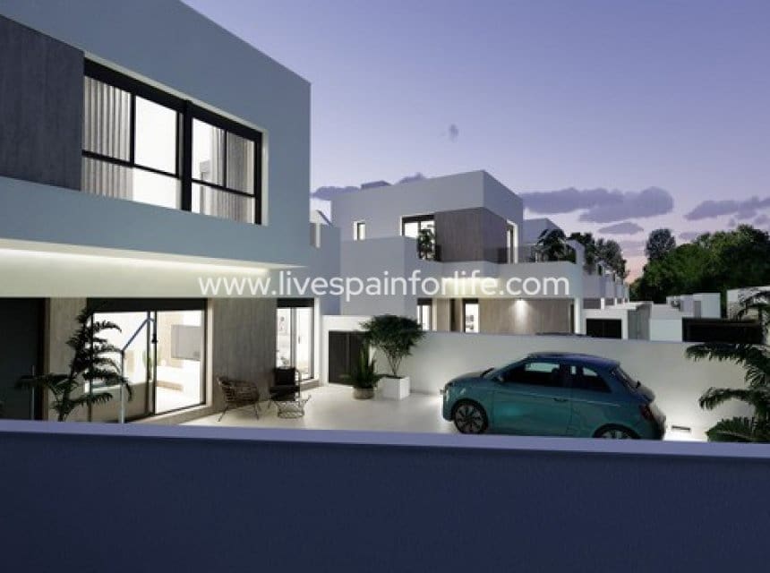 Chalet de 3 habitaciones en San Fulgencio en venta con piscina garaje - 365.000 € (Ref: 9911517)