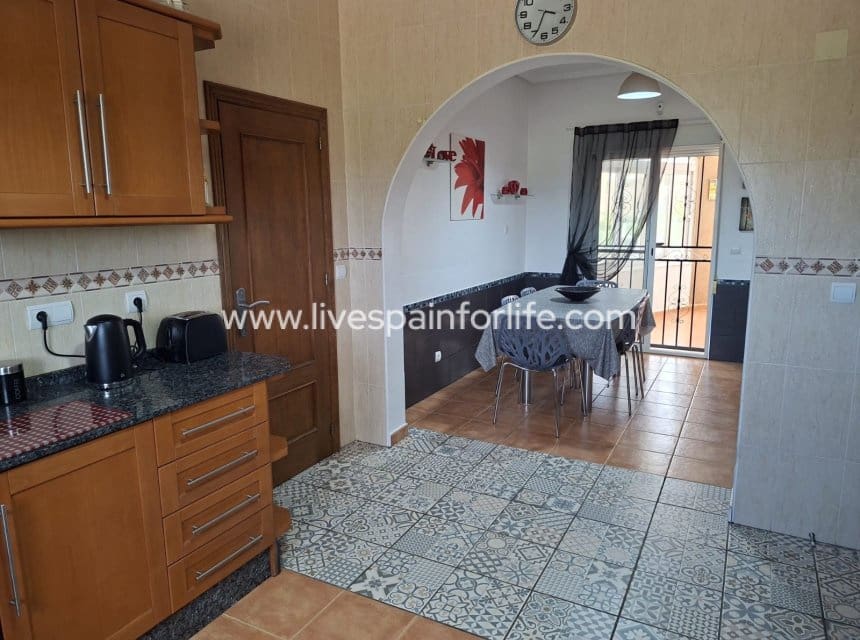Finca/Casa Rural de 5 habitaciones en Catral en venta con piscina garaje - 449.995 € (Ref: 9911665)