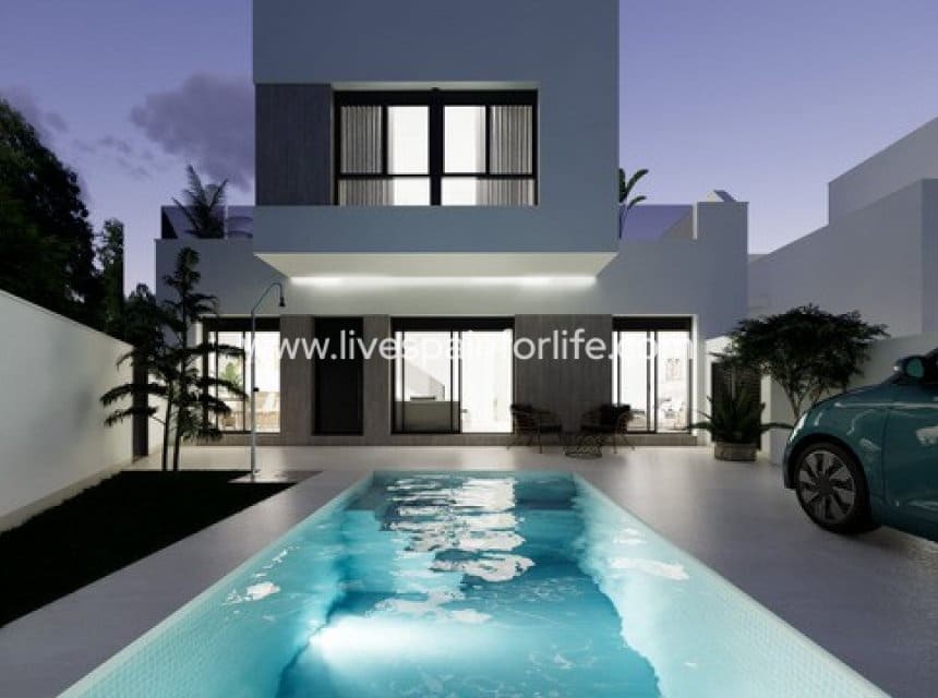 3 slaapkamer Villa te koop in Alicante stad met zwembad garage - € 365.000 (Ref: 9911668)