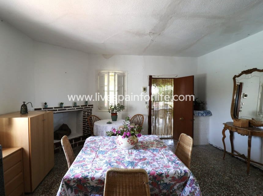 3 Zimmer Finca/Landgut zu verkaufen in Albatera mit Pool - 175.000 € (Ref: 9911809)