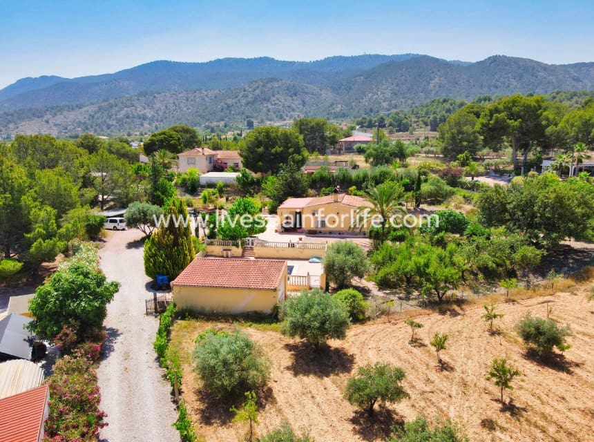 4 Zimmer Finca/Landgut zu verkaufen in Hondon de las Nieves mit Pool Garage - 290.000 € (Ref: 9918963)