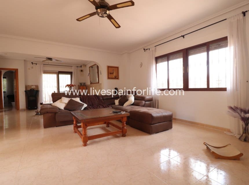 3 camera da letto Villa in vendita in Formentera del Segura con piscina garage - 365.000 € (Rif: 9918969)