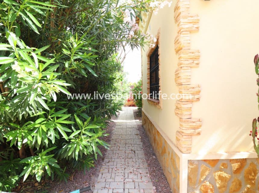 3 camera da letto Villa in vendita in Formentera del Segura con piscina garage - 365.000 € (Rif: 9918969)