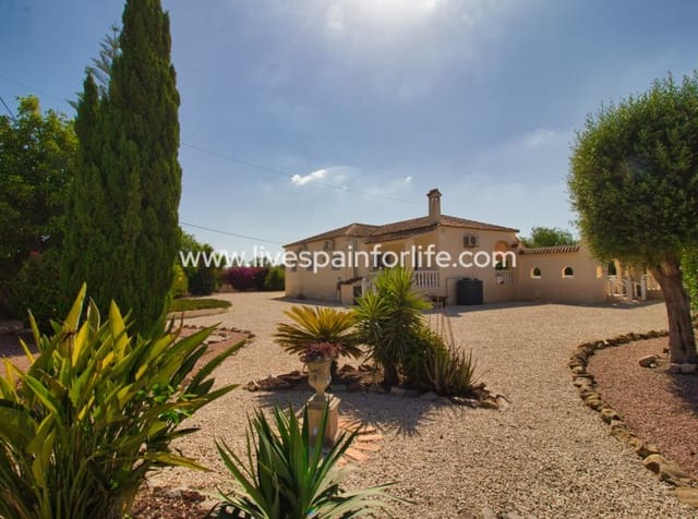 3 sovrum Finca/Hus på landet till salu i Catral med pool garage - 425 000 € (Ref: 9944827)