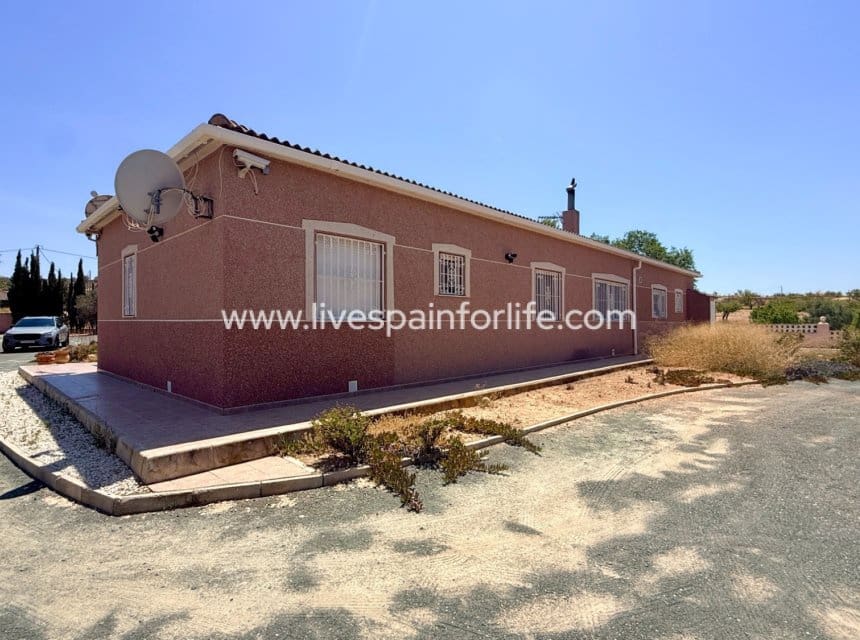 3 soveværelse Villa til salg i Hondon de los Frailes med swimmingpool garage - € 349.950 (Ref: 9948525)