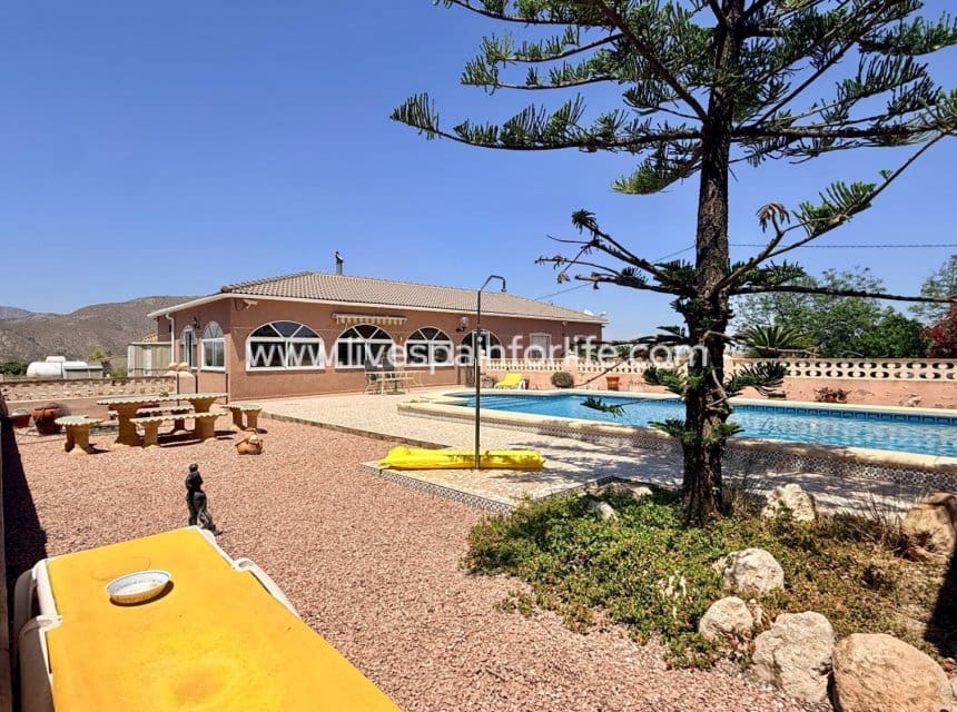 3 soveværelse Villa til salg i Hondon de los Frailes med swimmingpool garage - € 349.950 (Ref: 9948525)