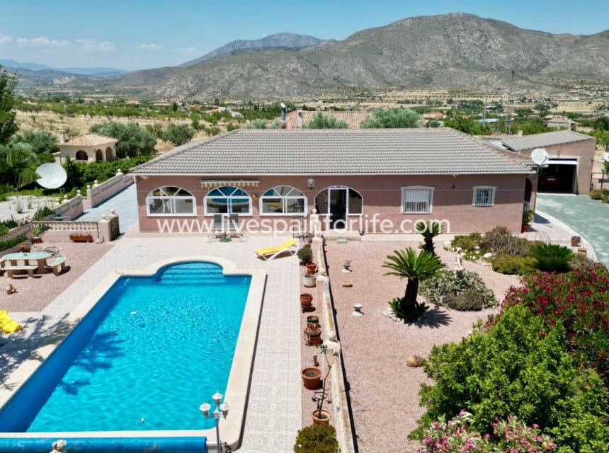 3 soveværelse Villa til salg i Hondon de los Frailes med swimmingpool garage - € 349.950 (Ref: 9948525)