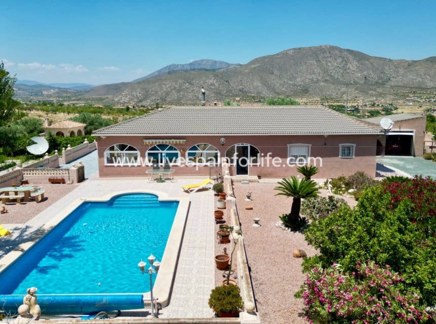 3 soveværelse Villa til salg i Hondon de los Frailes med swimmingpool garage - € 349.950 (Ref: 9948525)