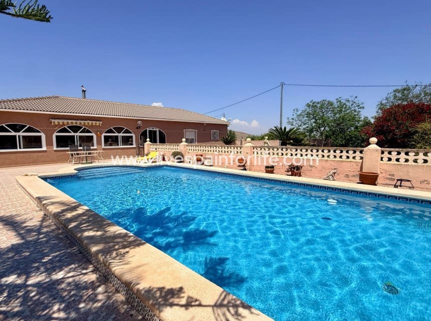 3 soveværelse Villa til salg i Hondon de los Frailes med swimmingpool garage - € 349.950 (Ref: 9948525)