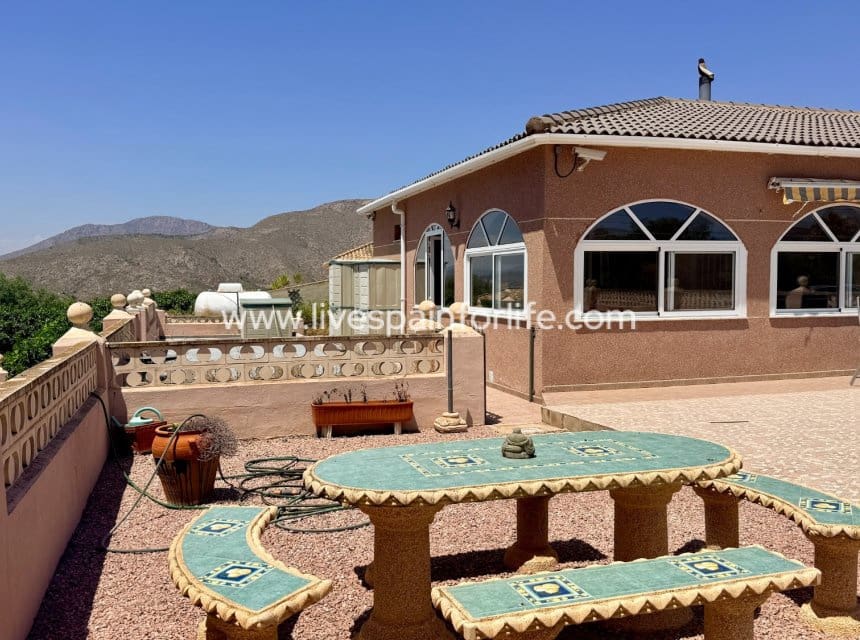 3 soveværelse Villa til salg i Hondon de los Frailes med swimmingpool garage - € 349.950 (Ref: 9948525)