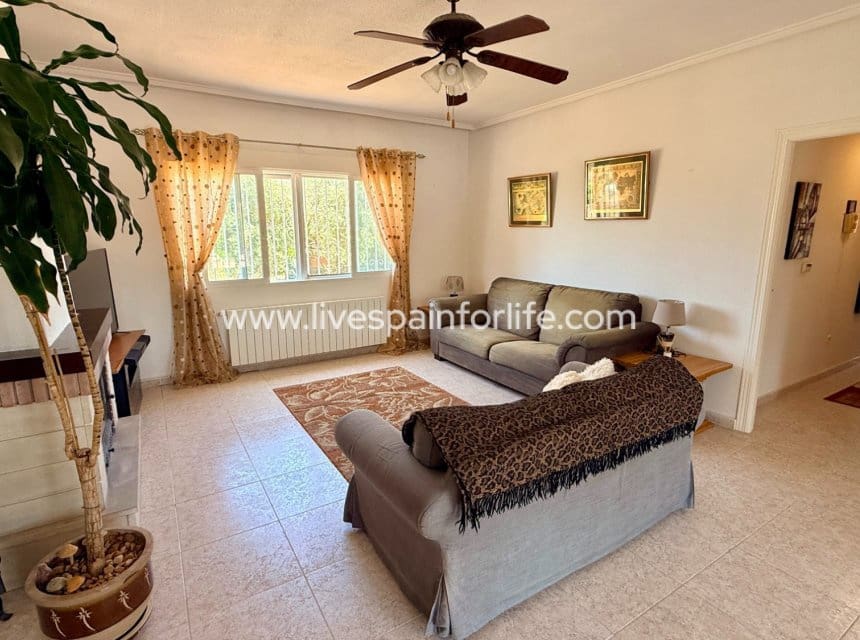 3 soveværelse Villa til salg i Hondon de los Frailes med swimmingpool garage - € 349.950 (Ref: 9948525)