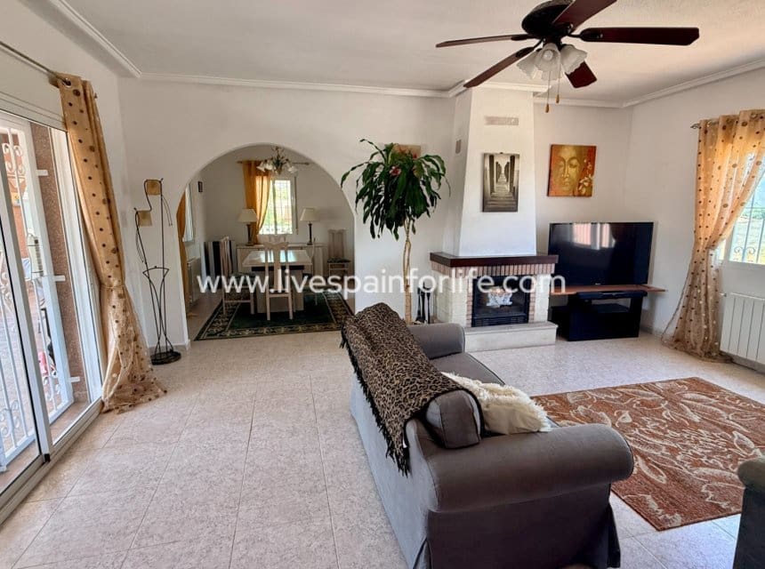 3 soveværelse Villa til salg i Hondon de los Frailes med swimmingpool garage - € 349.950 (Ref: 9948525)