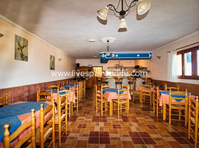 5 soveværelse Finca/Landehus til salg i Abanilla med swimmingpool garage - € 395.000 (Ref: 9948645)