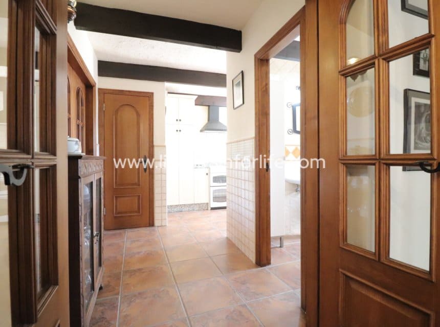 4 bedroom Finca/Country House for sale in Albatera with pool garage - € 345,000 (Ref: 9948890)