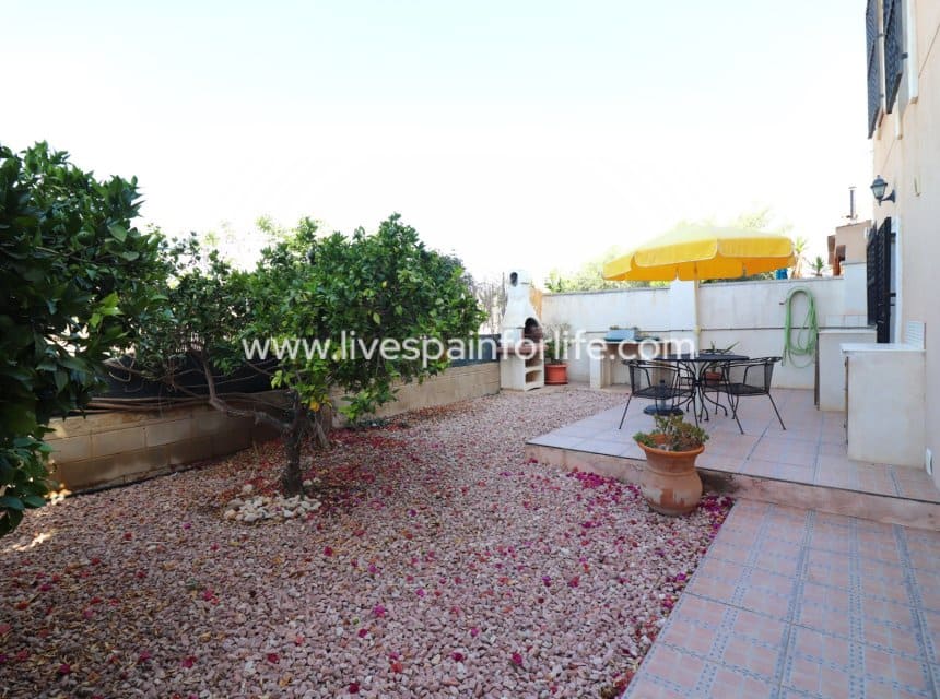 4 bedroom Finca/Country House for sale in Albatera with pool garage - € 345,000 (Ref: 9948890)