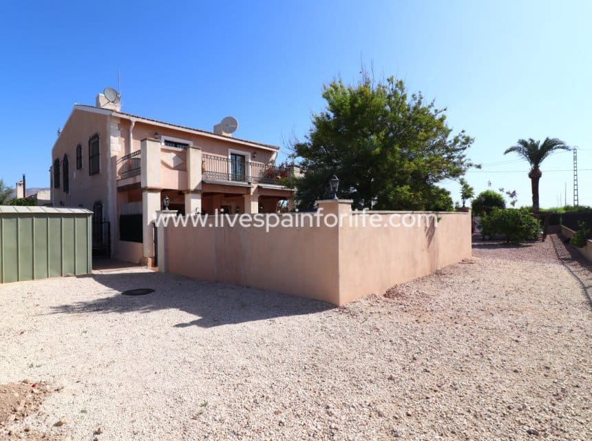 4 bedroom Finca/Country House for sale in Albatera with pool garage - € 345,000 (Ref: 9948890)