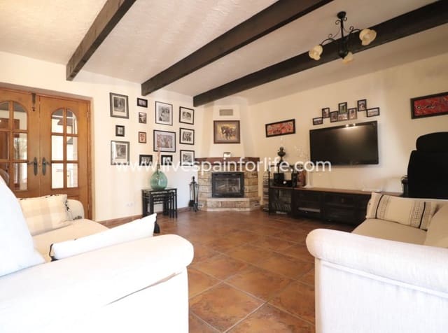 4 bedroom Finca/Country House for sale in Albatera with pool garage - € 345,000 (Ref: 9948890)