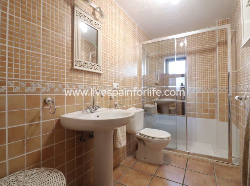 4 bedroom Finca/Country House for sale in Albatera with pool garage - € 345,000 (Ref: 9948890)
