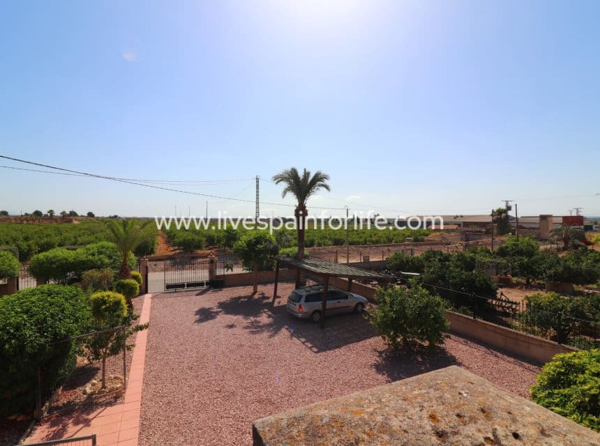 4 bedroom Finca/Country House for sale in Albatera with pool garage - € 345,000 (Ref: 9948890)