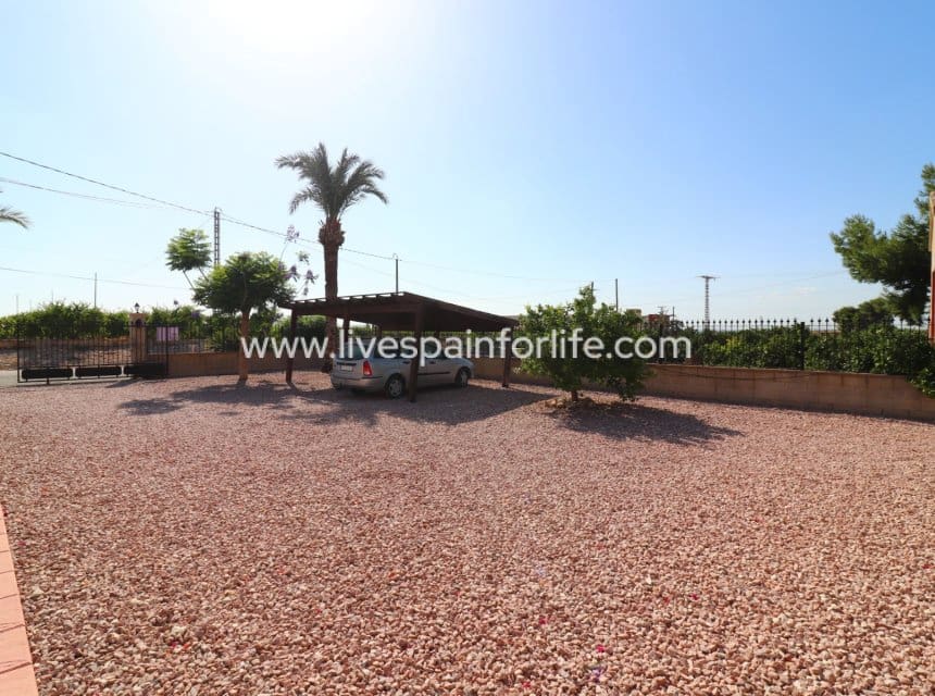 4 bedroom Finca/Country House for sale in Albatera with pool garage - € 345,000 (Ref: 9948890)