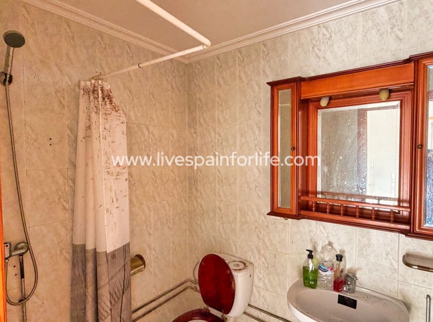 5 bedroom Finca/Country House for sale in Matola with pool garage - € 299,000 (Ref: 9956019)