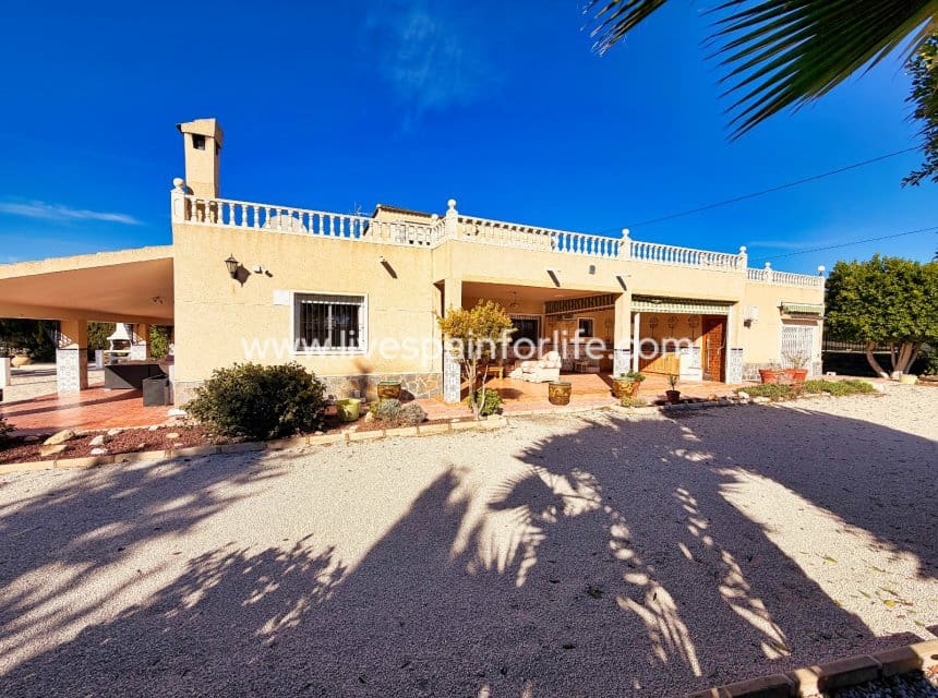 5 slaapkamer Finca/Landhuis te koop in Crevillente / Crevillent met zwembad garage - € 299.000 (Ref: 9956020)