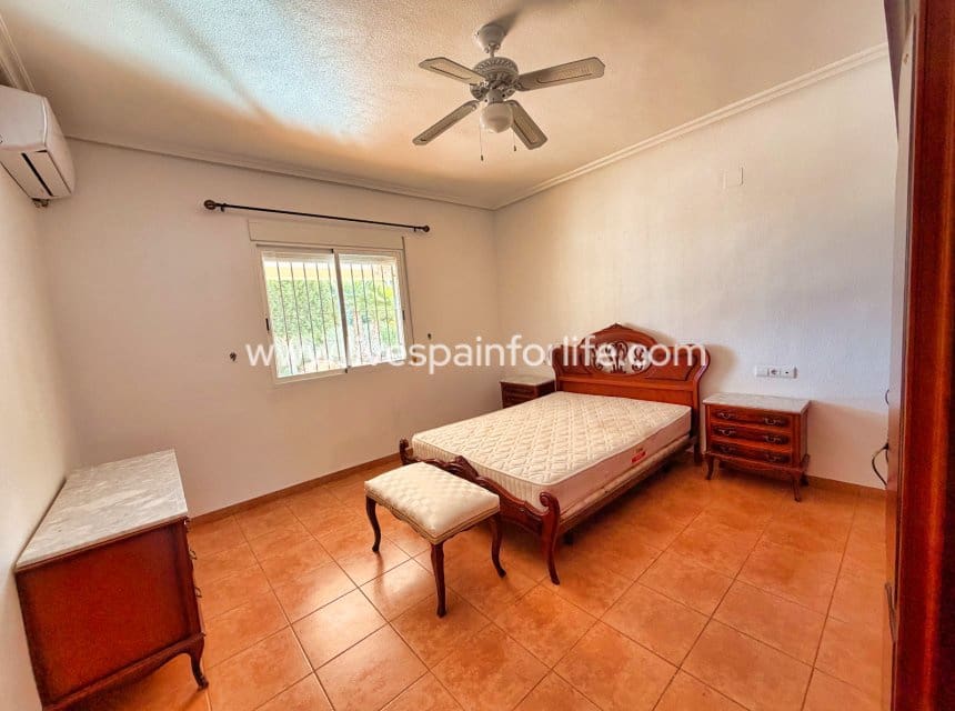 5 bedroom Finca/Country House for sale in Elche / Elx with pool garage - € 299,000 (Ref: 9956021)